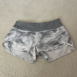 Lulu lemon size 2 speed up shorts
